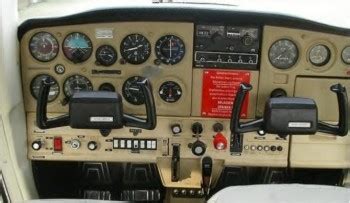 Cessna 152 Aerobat Cockpit