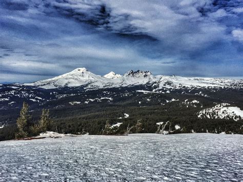 Let it Snow! 5 Places You Can Still Snowshoe in Oregon • Snowshoe Magazine