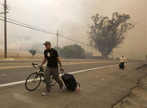 Atlas Peak fire in Napa County levels 125 buildings, threatens 5,000