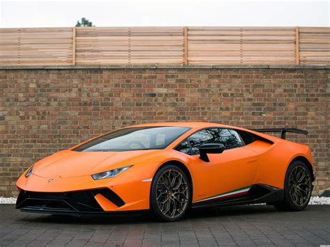 Fotos de Lamborghini Huracan Performante LB724 UK 2017