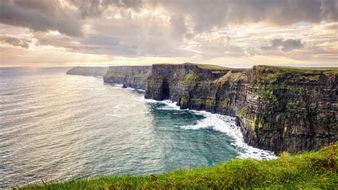 Cliffs of Moher, Ireland | WorldStrides