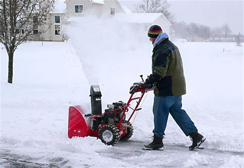 Snow Blowing: 6 Tips for Safe Use - MVS Ottawa