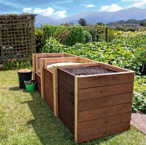 15 Cheap And Easy DIY Compost Bins