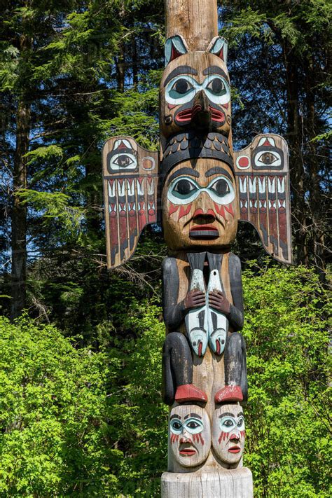 Native Alaskan Totem Pole On A Sunny Day, Totem Bight State Historical ...