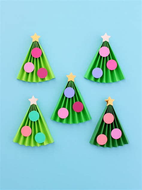 5 MINUTE KIDS ACCORDION CHRISTMAS TREE CRAFT | Christmas tree crafts ...