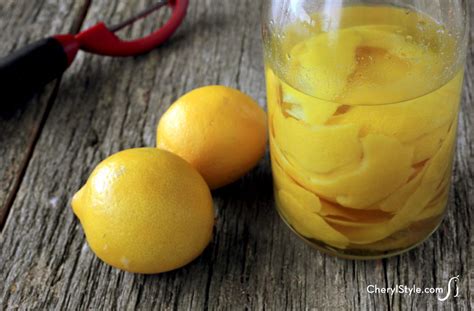 Homemade lemon extract - Everyday Dishes