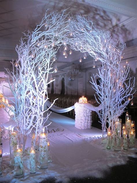 32 Awesome Winter Wonderland Party Decorations Ideas - MAGZHOUSE