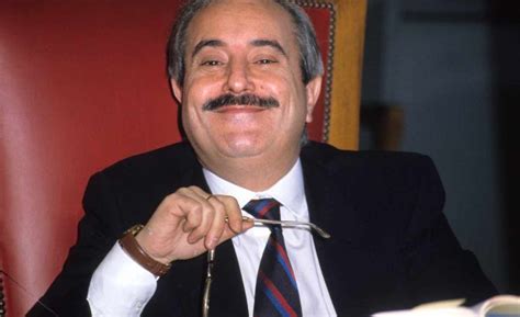 Giovanni Falcone, anniversario strage di Capaci: ucciso 27 anni fa