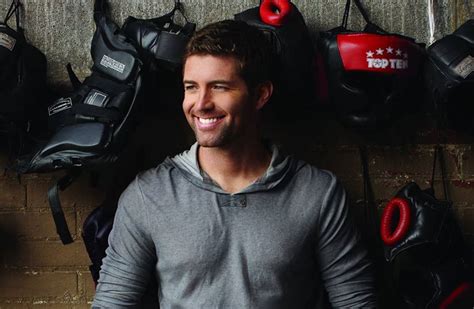 Josh Turner Gives His Kids A Lesson On Country Music