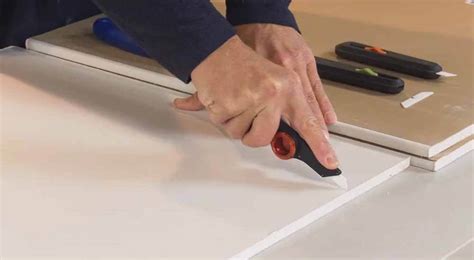 How to Cut Drywall? 6 Ways and Tips - GearsMag