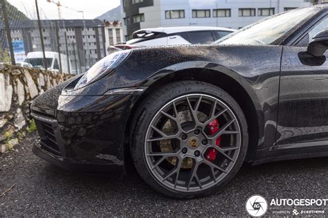 Porsche 992 Carrera 4S - 18 March 2020 - Autogespot