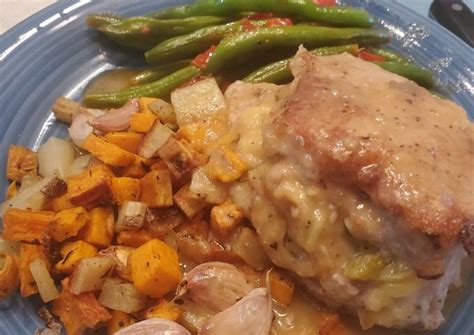 Apple Stuffed Pork Chops Recipe by Andrea Barry - Cookpad