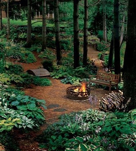 Love The Blending Of Garden Into Forest 35 Inspiration Photos (33 ...