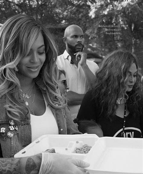 Beyoncé helping families in houston #BEYGOOD 08.09.17 Beyonce Family ...