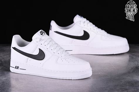 NIKE AIR FORCE 1 '07 WHITE BLACK SWOOSH Bílé cena 2329,00kč ...