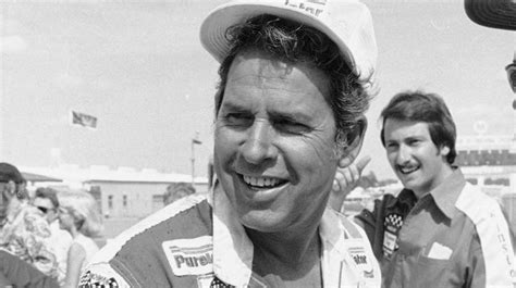 NASCAR Hall of Fame Driver David Pearson Dies at 83