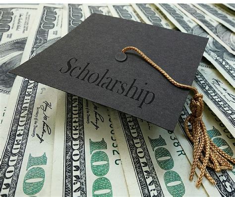 How To Find College Scholarships