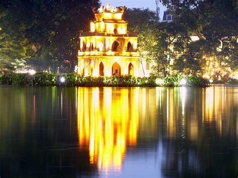 Turtle Tower at Hoan Kiem Lake (Hanoi) #hanoi #hanoivietnam # ...