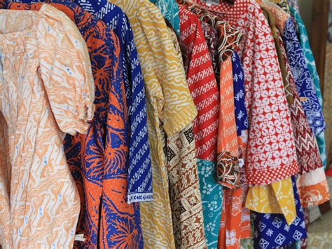 Batik Garut, Persembahan dari Swiss Van Java - Indonesia Kaya