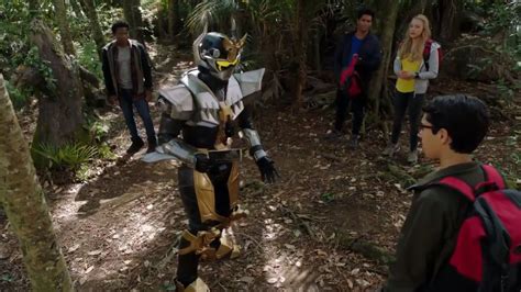 POWER RANGERS Releases Sneak Peek at Season Premiere for BEAST MORPHERS ...