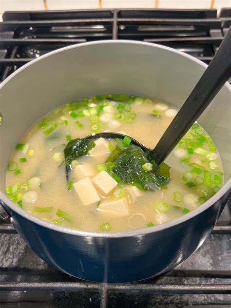 How to Make Miso Soup: Easy 10 Minute Recipe - FeedMi Recipes