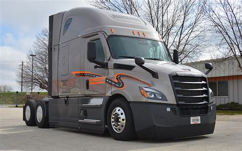 Schneider’s 2022 trucks introduce superior safety tech and enhanced engines