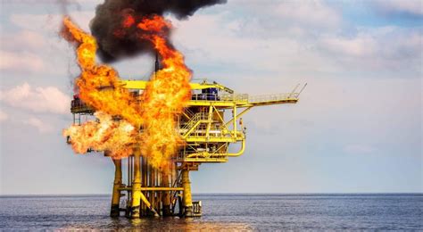 Houston Oil Rig Accident Lawyers | Causes of Oil Rig Explosions