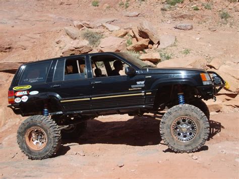 Bad ass Grand Cherokee........ Pics Post - Page 7 - Pirate4x4.Com : 4x4 ...