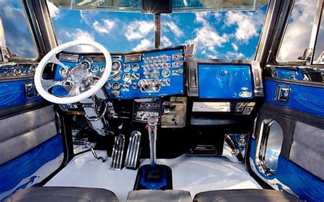 10 Best Custom Big Rig Interiors | Custom big rigs, Custom trucks, Semi ...