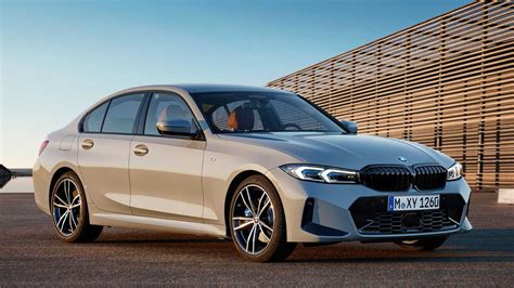 2023 BMW 3 Series Debuts: Smoother Face, Curved Display, More Tech