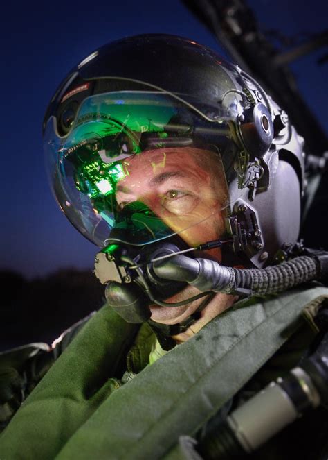 BAE Systems reveals next-generation fighter pilot helmet | IBTimes UK