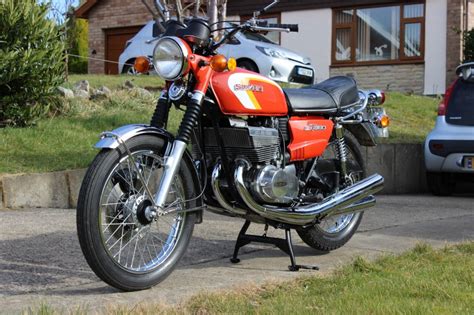 Restored Suzuki GT380 - 1973 Photographs at Classic Bikes Restored ...