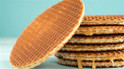 The Best Way To Eat Stroopwafels, According To Aldi Shoppers