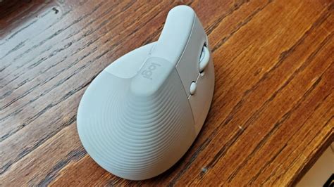 Logitech’s Lift is a vertical mouse that’s easier to grasp | Ars Technica