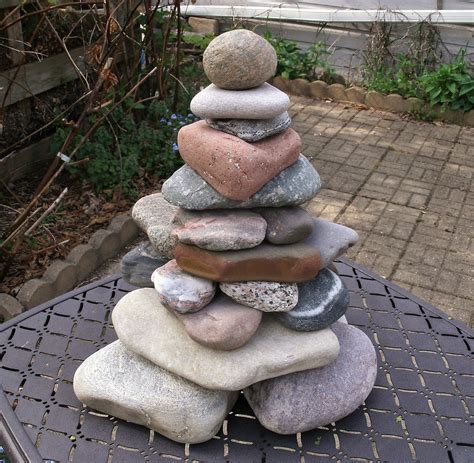 Garden Cairn, Re-Stackable Beach Stone Cairn Sculpture, Rock Cairn for ...