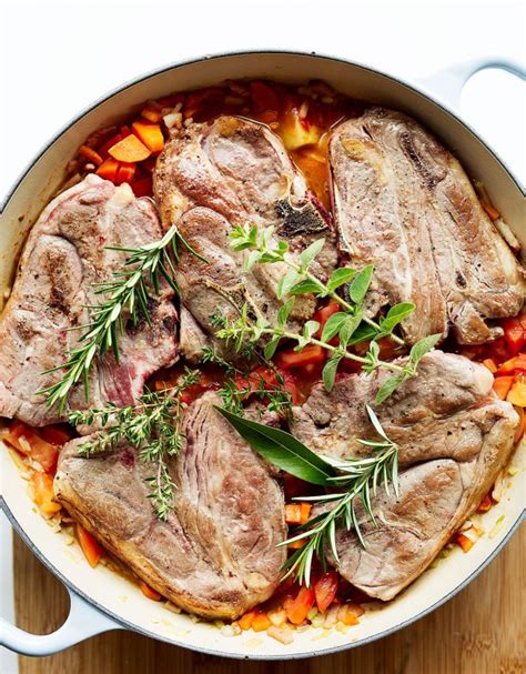 Slow Cooker Lamb Chops with Tomato, Rosemary & Thyme