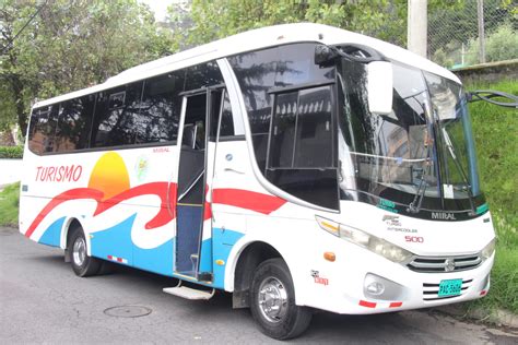 Bus Hino 32pax - Transporte Turistico en Quito y sus Alrededores