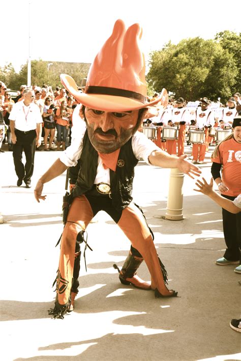 File:Pistol Pete, O.S.U.'s mascot (15073832009).jpg - Wikimedia Commons