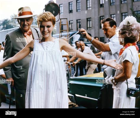 Mia Farrow, Sidney Blackmer and Ruth Gordon / Rosemary's Baby / 1968 ...