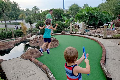 Miniature Golf Fun at Pirates Cove- Orlando, FL - I am a Honey Bee