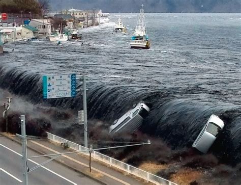 California’s Biggest Tsunami Ever Hits Crescent City – History Enhanced