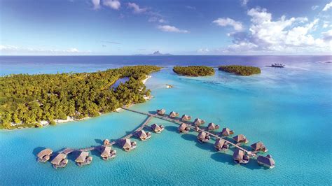 Tahiti Island Resorts