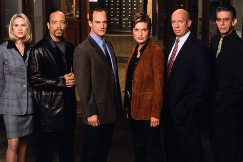 See The Original Cast of 'Law & Order: SVU': Then and Now