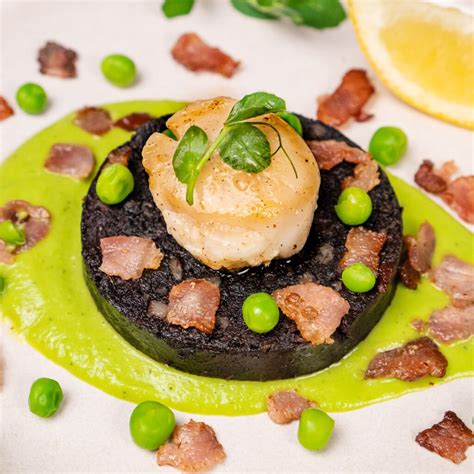 Scallops and Black Pudding with Pea Puree Starter Recipe