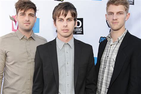 Foster the People ‘Pump Up’ the Crowd at ‘SNL’ With Some Help From Kenny G.