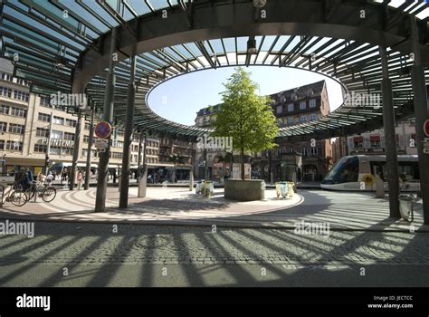 France, Alsace, Strasbourg, station Homme de Fer, tram, Europe ...