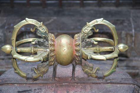 Vajra symbol from the Mahabuddha Temple in Lalitpur, Nepal. | Vajra ...