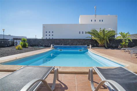 3 Bedroom Vila (1-6 persons) - Hotel Villas Blancas Lanzarote - Playa ...