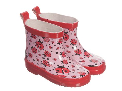 15 adorable kids rain boots to brighten rainy spring days