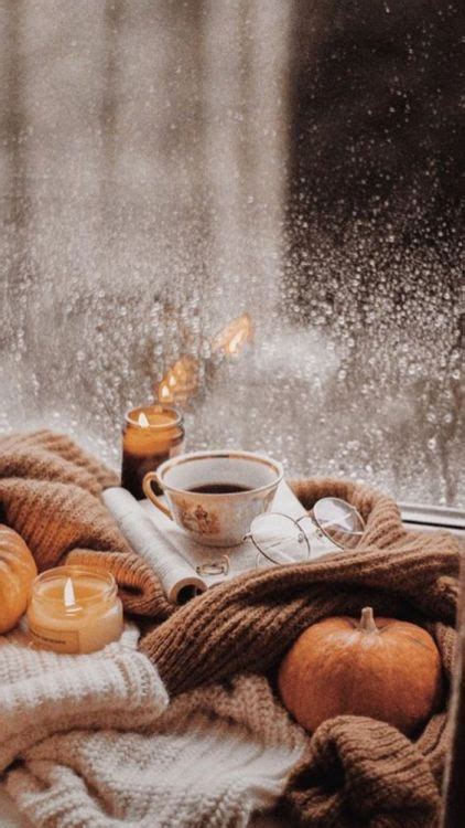 23 Stylish Ways To Create Cozy Fall Aesthetic - The Unlikely Hostess